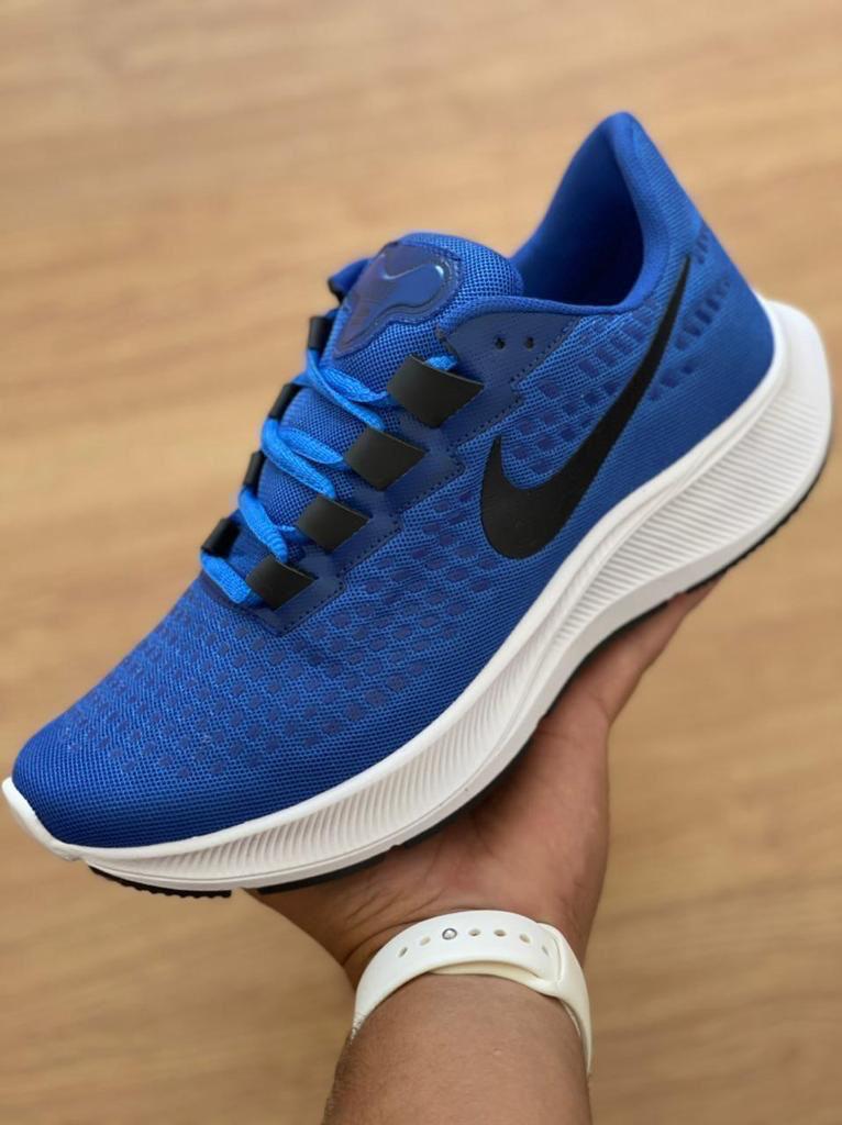 Tenis Nike primera linea azul