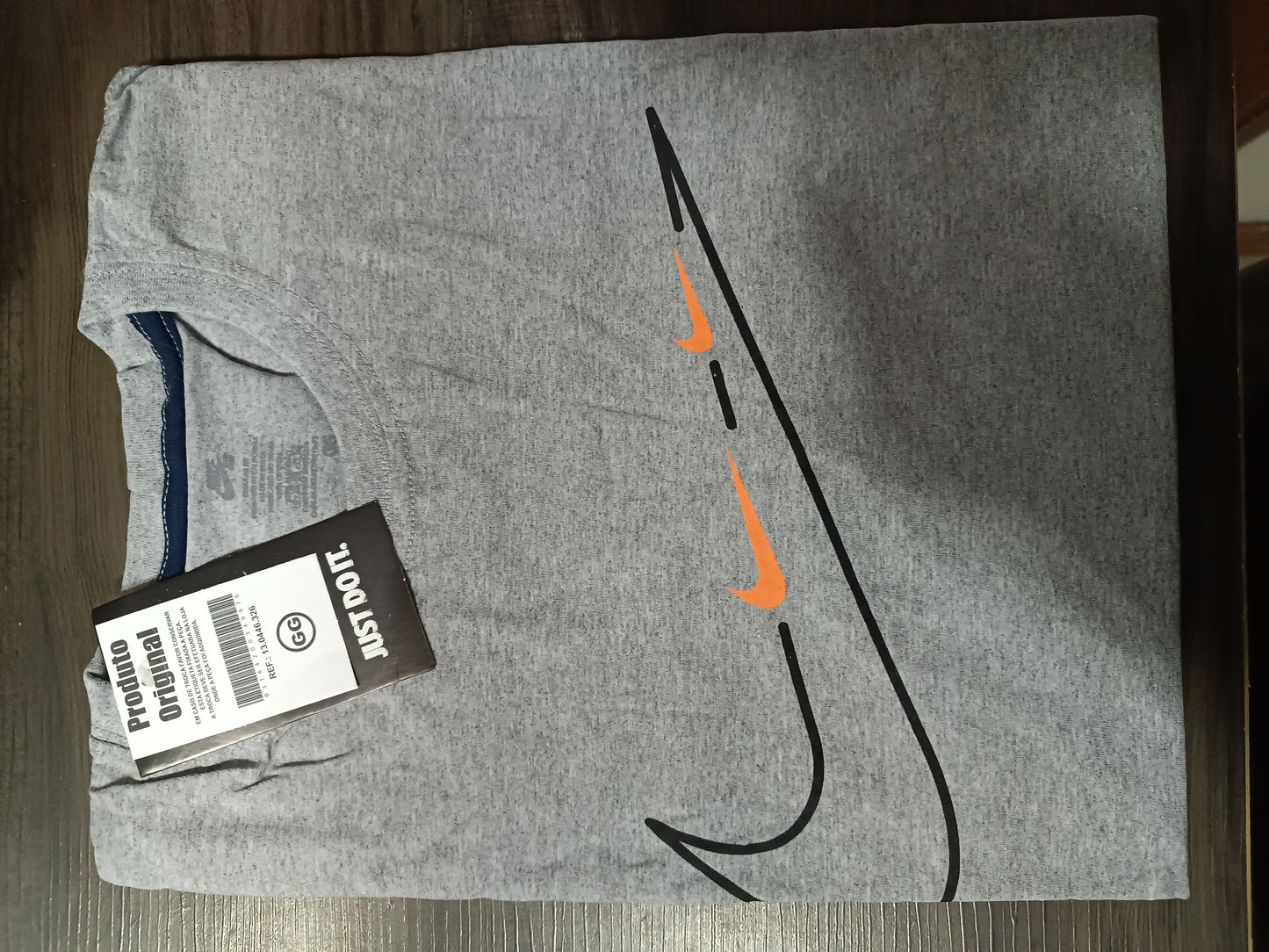 Camiseta manga corta Nike gris talle GG