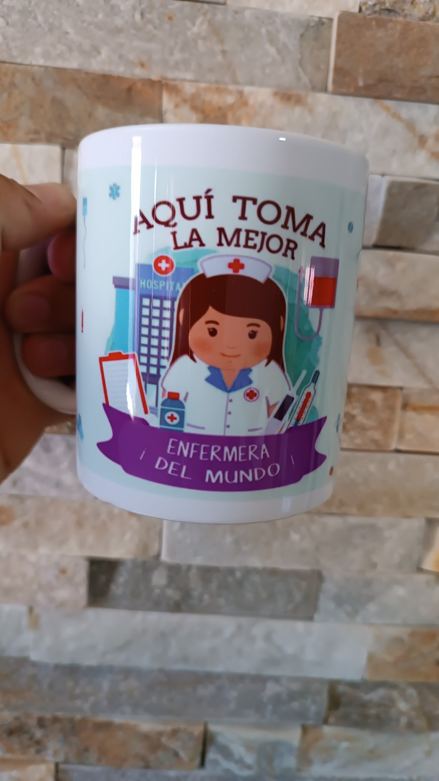 Taza de cerámica enfermera